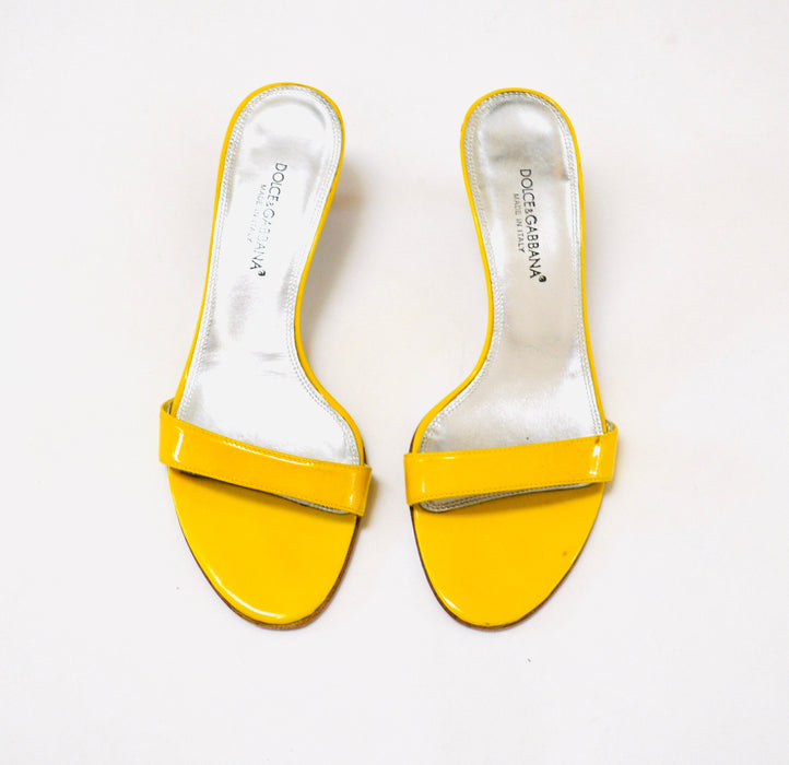 Vintage 90s 2000s y2kDolce and Gabbana High Heels Size 7 37 Yellow Slides Mules Patent leather Yellow Made in Italy 7 37 Sex in the city