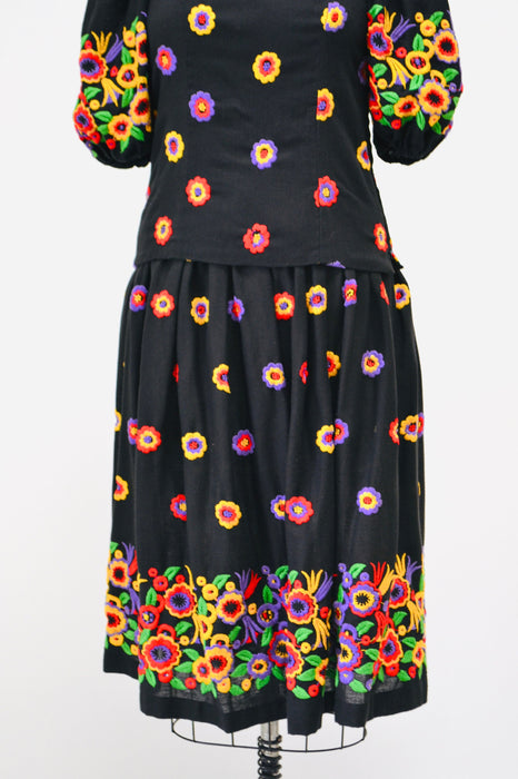 70s 80s Vintage Embroidered Boho Shirt Skirt Dress Set Small Black Cotton Floral Boho Shirt Skirt Embroidered Floral Dress Sara Fredericks