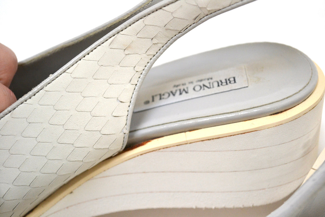 Vintage White Grey Leather Sandals slides Slip on Heels Shoes 6 1/2 Burno Magli Made in Italy// White Leather Sling Backs Wedge shoes 6 1/2