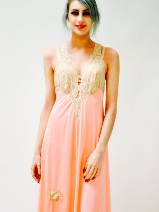 Vintage Nightgown Camisole Chemise Dress Small Pink Lace Cream Wedding Honeymoon Night gown// Vintage Lingerie Slip Dress Bridal