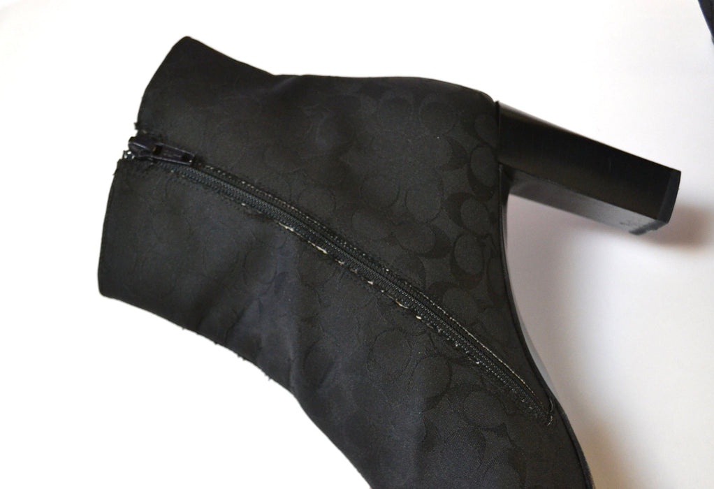 Vintage 90s 00s Y2K Coach Black Boots Size 10 High heels Square Toe Logo Ankle Boots Made In Italy // Vintage Coach Mindy Black Boots 10