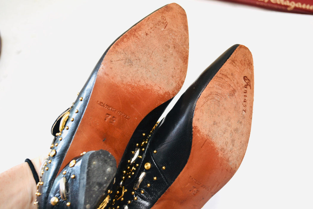 80s 90s Black Leather Cropped Boots size 7 1/2 Cropped Studded Rockstar Black Booties Flats // 90s Black Leather Booties Shoes Size 7 7 1/2