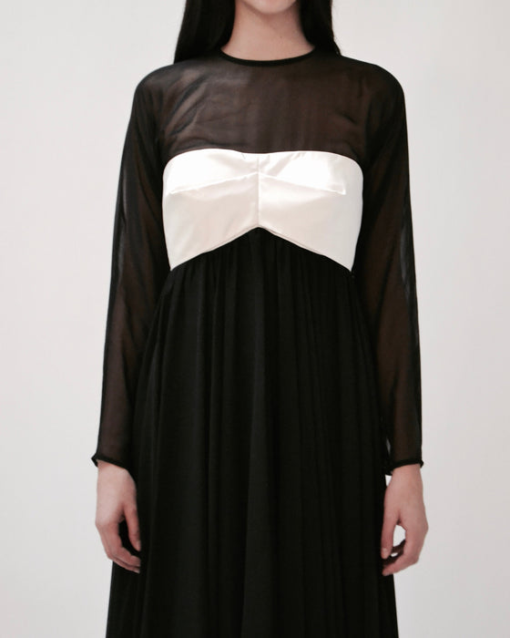 80s 90s Vintage Black white Evening Gown Dress Black White Party Dress Chiffon Long Sleeves Small Medium Empire Waistline Dress