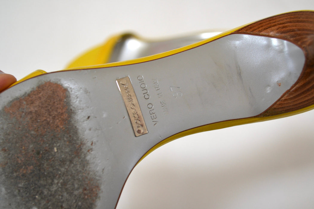 Vintage 90s 2000s y2kDolce and Gabbana High Heels Size 7 37 Yellow Slides Mules Patent leather Yellow Made in Italy 7 37 Sex in the city