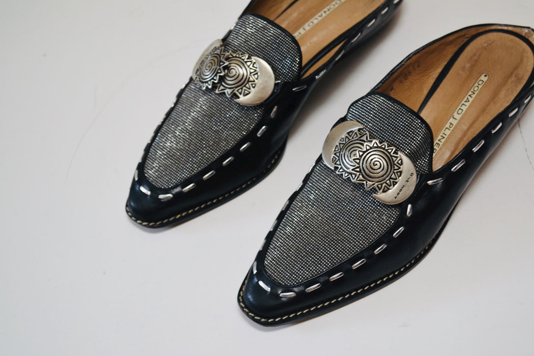 00s Y2K Vintage Black Silver Slides Mules Shoes 6 1/2 Vintage Black Silver Shoes Mules by Donald Pliners Moon Sun BLack Flats Mules 6 1/2