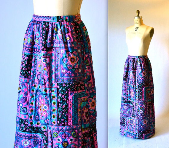70s Vintage Boho Printed Skirt Quilted Long Maxi Skirt with Psychedelic Print// 70s Boho Festival Quilted Skirt Folklore Print PInk Blue
