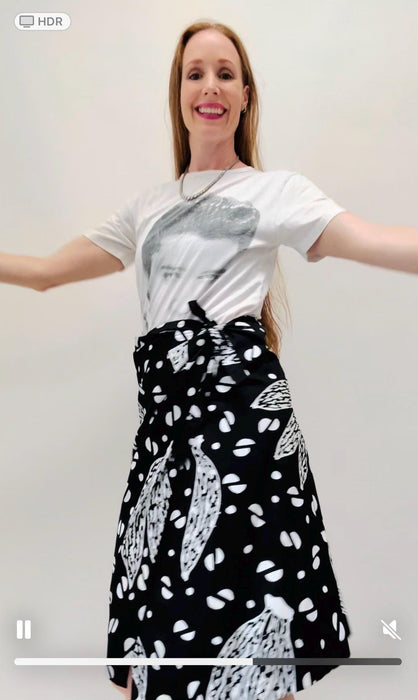 80s Vintage Banana Print BLack Wrap Skirt Medium Cotton Black Wrap Summer Tropical Beach Cruise Party skirt Black White polka dot