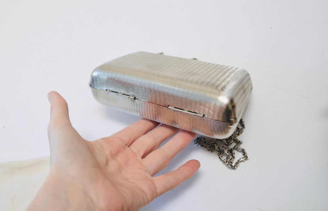 80s Vintage Metallic Silver Metal Clutch Vintage Silver Wedding Bag// 90s Silver Metal Evening Bag Silver Hard Case Vintage Wedding Purse