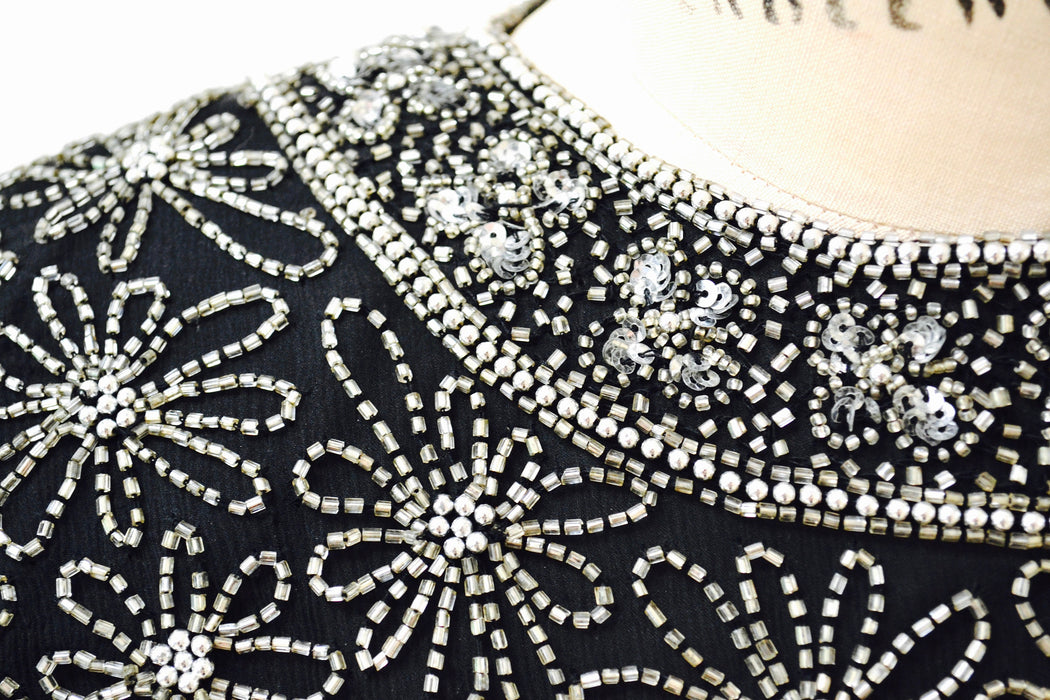 90s 00s Vintage Black Metallic Silver Beaded Sequin Top Shirt Medium Daisies Flowers// Vintage Sequin Beaded Top Medium Flapper Inspired