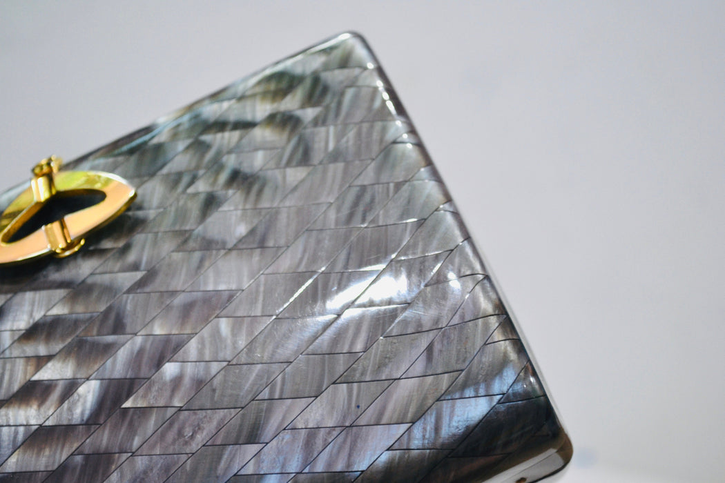 70s 80s Vintage Grey Clutch Hard Case Acrylic Faux Mother of Pearl Clutch Bag// Vintage Grey Gold Hard Acrylic Evening Bag Clutch Small Bag