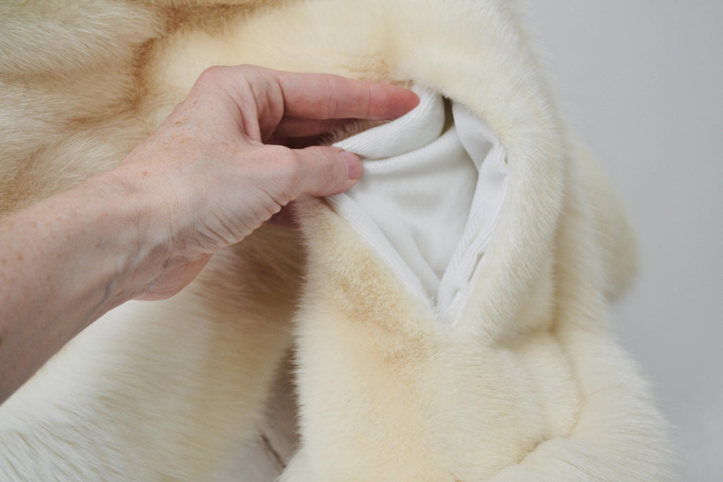 Vintage Cream Fur Cape// Wedding Fur Cape Vintage Fur Stole Fox Fur// Vintage Fur Cape Cream White Fox Fur Stole Cape Winter Wedding Jacket