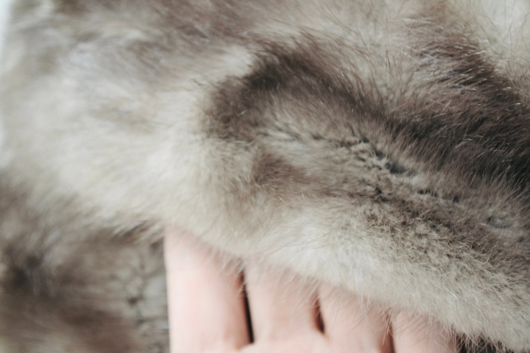 Vintage Mink Stole Grey Silver Vintage Fur Stole Cape// Vintage Fur Cape in Silver Grey Mink Winter Wedding Grey Silver Fur Wrap Caplet