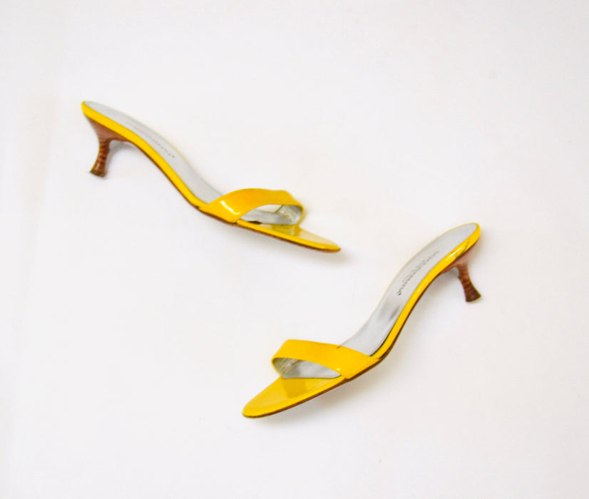 Vintage 90s 2000s y2kDolce and Gabbana High Heels Size 7 37 Yellow Slides Mules Patent leather Yellow Made in Italy 7 37 Sex in the city