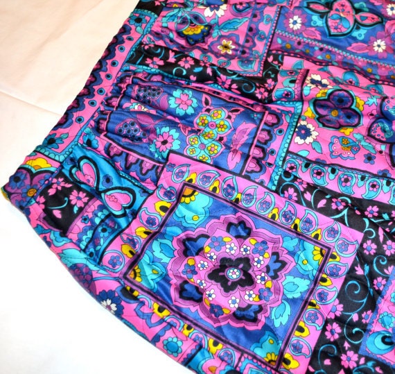 70s Vintage Boho Printed Skirt Quilted Long Maxi Skirt with Psychedelic Print// 70s Boho Festival Quilted Skirt Folklore Print PInk Blue