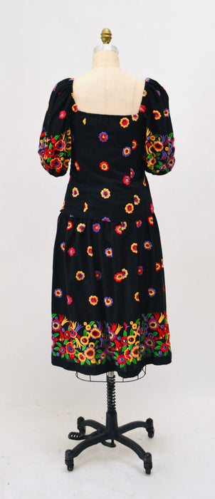 70s 80s Vintage Embroidered Boho Shirt Skirt Dress Set Small Black Cotton Floral Boho Shirt Skirt Embroidered Floral Dress Sara Fredericks