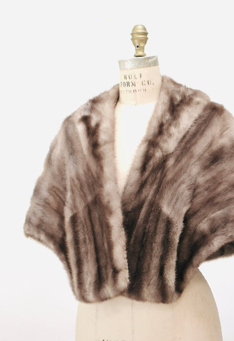 Vintage Mink Stole Grey Silver Vintage Fur Stole Cape// Vintage Fur Cape in Silver Grey Mink Winter Wedding Grey Silver Fur Wrap Caplet
