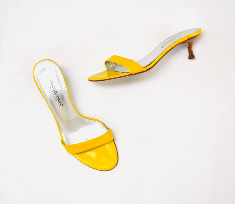 Vintage 90s 2000s y2kDolce and Gabbana High Heels Size 7 37 Yellow Slides Mules Patent leather Yellow Made in Italy 7 37 Sex in the city