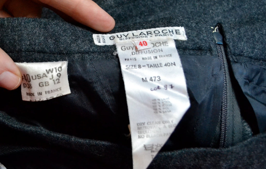 Vintage Wool Skirt Gray Grey Size Medium By Guy Laroche Made in France // Vintage Charcoal Grey Wool Skirt SIze Medium Large