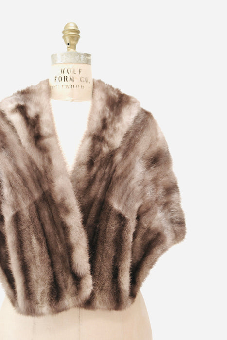 Vintage Mink Stole Grey Silver Vintage Fur Stole Cape// Vintage Fur Cape in Silver Grey Mink Winter Wedding Grey Silver Fur Wrap Caplet
