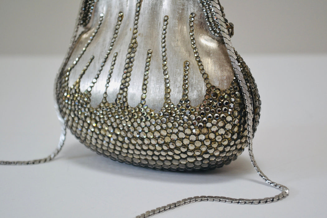 Vintage Silver Judith Leiber 1967 Chatelaine Minaudiere Swarovski Crystals Silver Hard Metal Clutch Bag wedding Purse By Judith Leiber