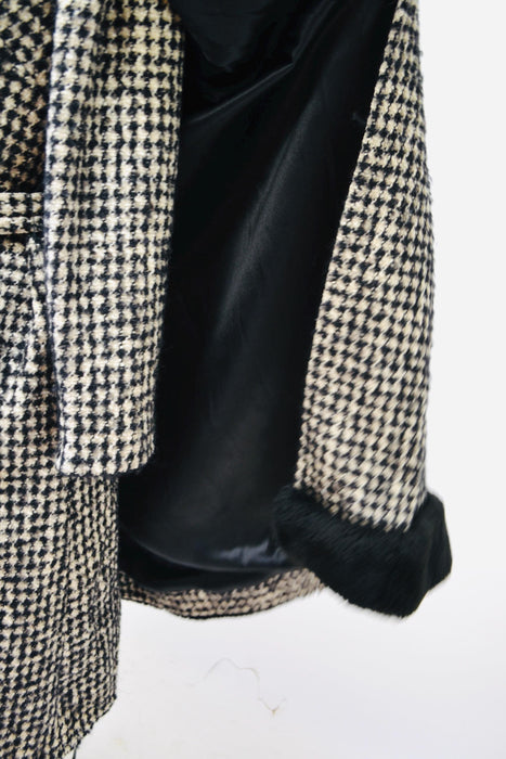 Incredible Vintage Wool Jacket Cape Black White Plaid Wool Cape Poncho Jacket Coat // Vintage Black Plaid Cape Wool Jacket Cape Faux Fur
