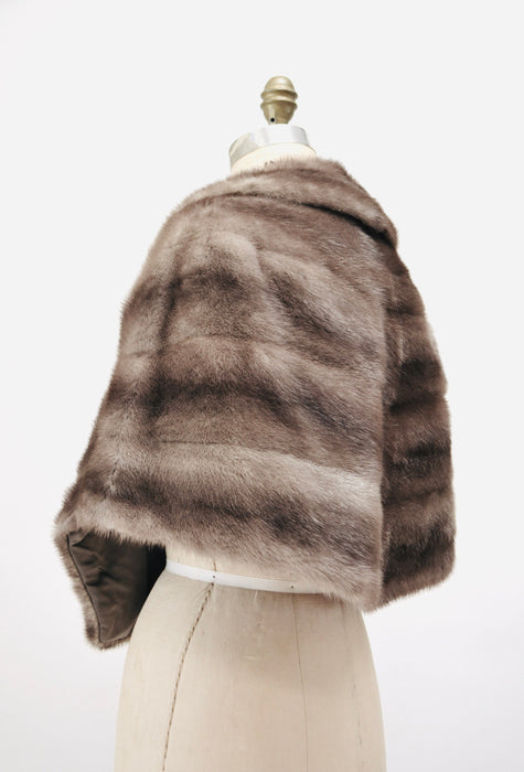 Vintage Mink Stole Grey Silver Vintage Fur Stole Cape// Vintage Fur Cape in Silver Grey Mink Winter Wedding Grey Silver Fur Wrap Caplet