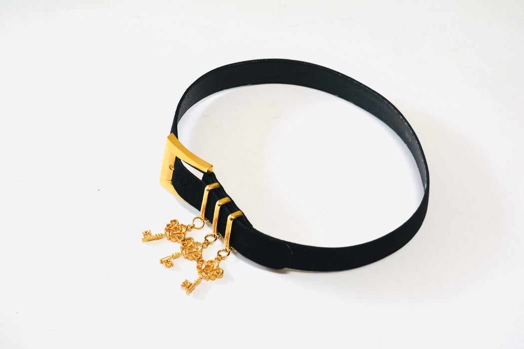 90s Vintage Gold Key Charm Black Leather Belt St John Wedding 90s Gold Black Leather Belt With Keys Small Medium Gold Black Designer Belt