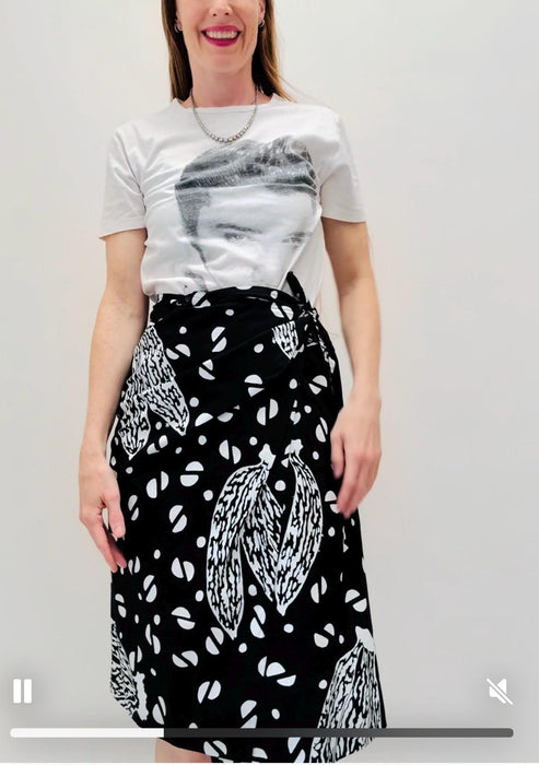 80s Vintage Banana Print BLack Wrap Skirt Medium Cotton Black Wrap Summer Tropical Beach Cruise Party skirt Black White polka dot