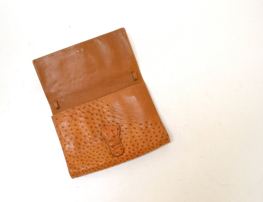 70s 80s Vintage Brown Tan Leather Clutch Purse handbag in Ostrich Leather By Donna Elissa For Saks Fifth Avenue Made in Italy 70s 80s Bag