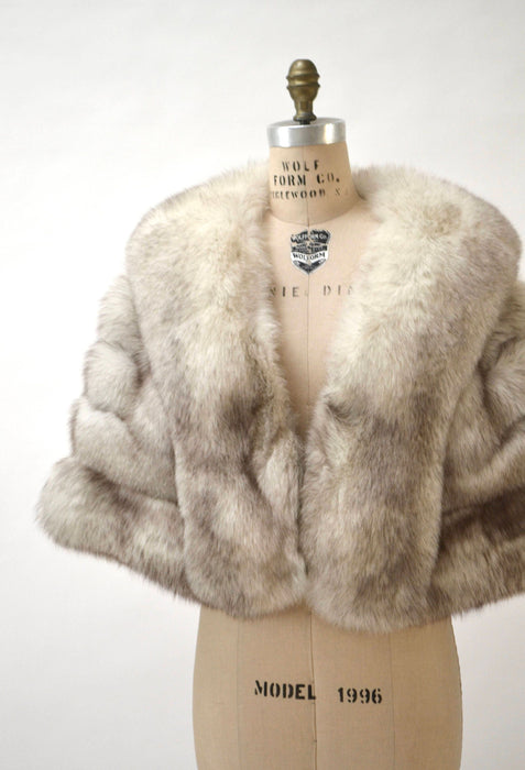 Vintage Cream Fur Cape// Vintage Fur Stole Fox Fur// Vintage Fur Cape Cream White Fox Fur Stole Cape Winter Wedding