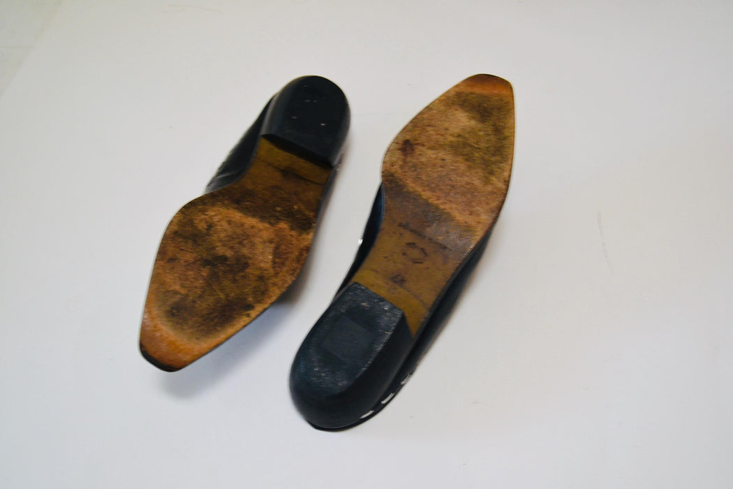 00s Y2K Vintage Black Silver Slides Mules Shoes 6 1/2 Vintage Black Silver Shoes Mules by Donald Pliners Moon Sun BLack Flats Mules 6 1/2