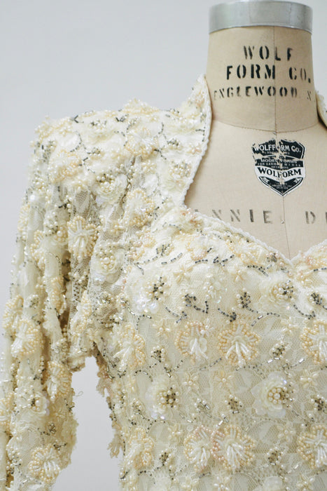 70s 80s Vintage Wedding Dress Cream Lace Long Sleeve Beads Pearls Sequins XS Small// 80s Cream Vintage Lace Wedding Dress Flower Sequins