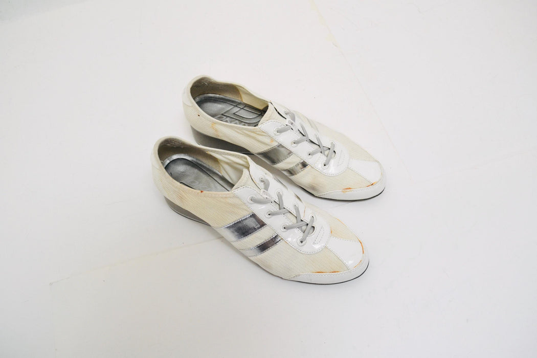 90s White High Heel Wedge Sneakers 9 1/2 By DKNY White// 90s White High Heel Sneakers Raina Trainers Tennis Shoes 9 1/2 Donna Karen New York
