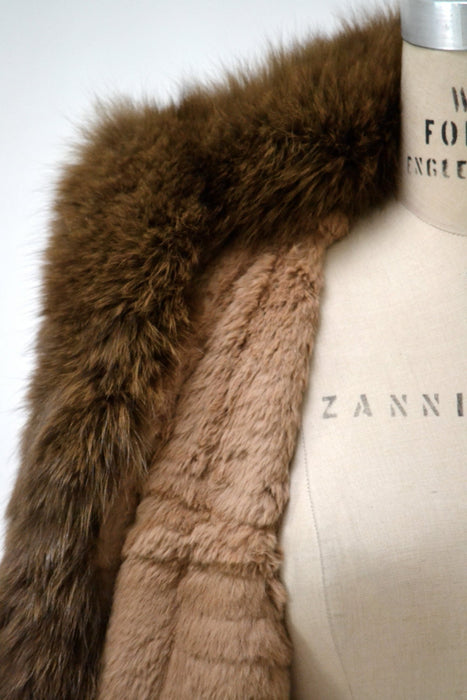 Vintage Fur Jacket Coat Size Large Tan Brown Fur Lined// 80s Vintage Trench Coat with Beaver Fox Fur Collar// Vintage Rain Jacket with Fur