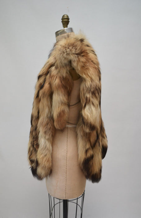 70s Vintage Fox  Coyote Tail Fur Vest Brown Size Small Medium// Vintage Fox Fur Vest Brown Small Medium Fox tail Fringe Fur Vest Brown Fox