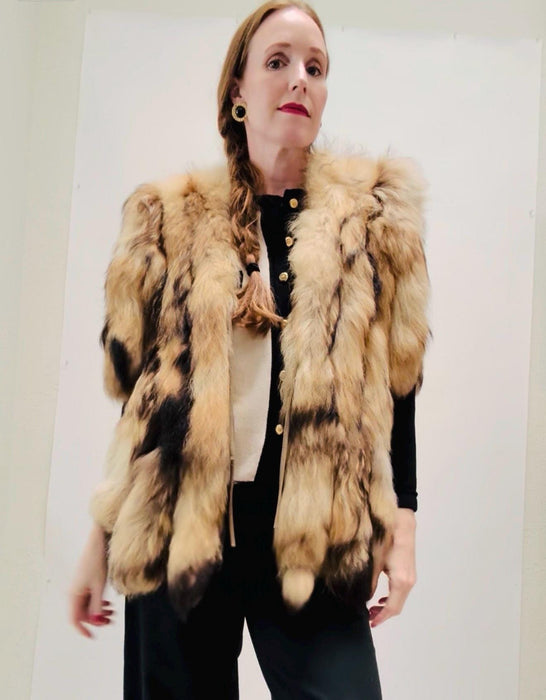 70s Vintage Fox  Coyote Tail Fur Vest Brown Size Small Medium// Vintage Fox Fur Vest Brown Small Medium Fox tail Fringe Fur Vest Brown Fox
