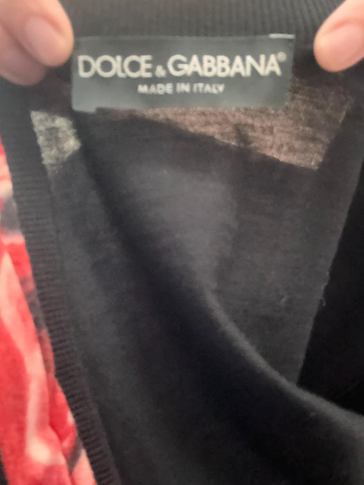 Vintage Dolce and Gabbana Rose Bouquet Floral Print Top Shirt Flower print Black Red Knit Top Rose print Wool Shirt Top Medium